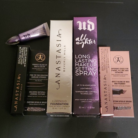 Anastasia Beverly Hills Other - ABH Foundation Bundle 💄📦